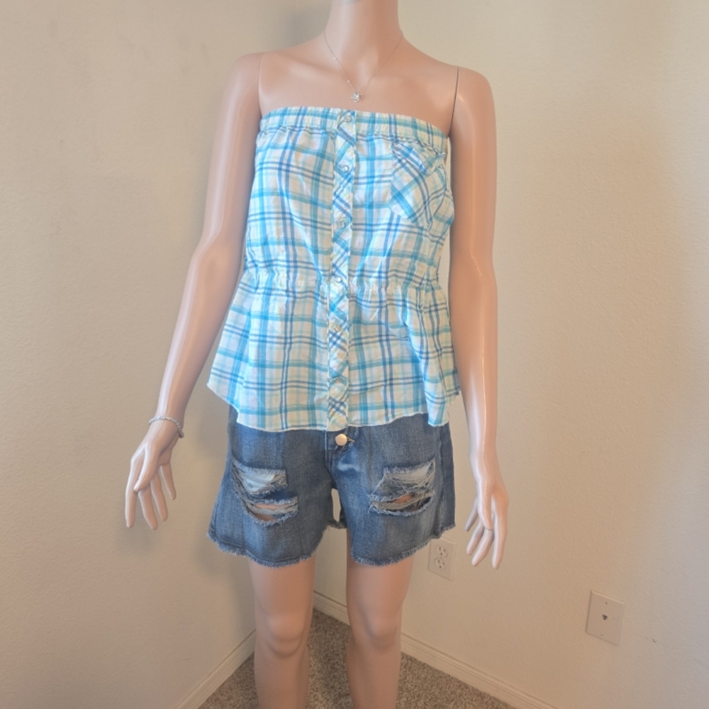 Denim Ripped & Distressed Jean Button-fly Shorts - Picture 4 of 5